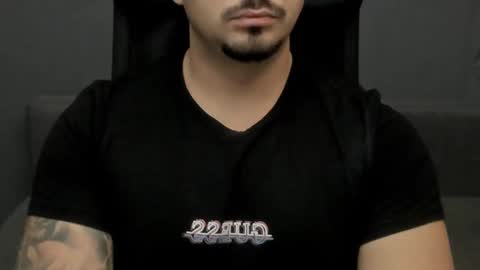 Snapshot of tonywilcoxx chatting on October 2025 06:13:02 AM TonyWilcox online show from October 2025 06:13:02 AM