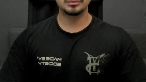 Snapshot of tonywilcoxx chatting on October 2025 06:15:02 AM TonyWilcox online show from October 2025 06:15:02 AM