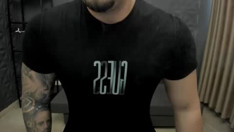 Snapshot of tonywilcoxx chatting on October 2025 07:31:01 AM TonyWilcox online show from October 2025 07:31:01 AM