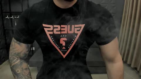 Snapshot of tonywilcoxx chatting on November 2025 05:51:01 AM TonyWilcox online show from November 2025 05:51:01 AM