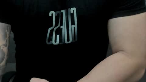 Snapshot of tonywilcoxx chatting on November 2025 06:14:02 AM TonyWilcox online show from November 2025 06:14:02 AM