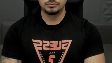 Snapshot of tonywilcoxx chatting on November 2025 06:24:02 AM TonyWilcox online show from November 2025 06:24:02 AM