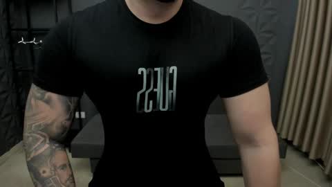 Snapshot of tonywilcoxx chatting on November 2025 07:19:01 AM TonyWilcox online show from November 2025 07:19:01 AM