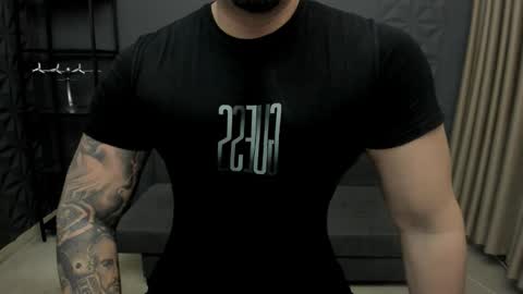 Snapshot of tonywilcoxx chatting on November 2025 06:24:02 AM TonyWilcox online show from November 2025 06:24:02 AM