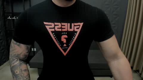 Snapshot of tonywilcoxx chatting on November 2025 05:52:01 AM TonyWilcox online show from November 2025 05:52:01 AM