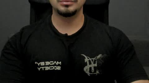 Snapshot of tonywilcoxx chatting on November 2025 06:13:01 AM TonyWilcox online show from November 2025 06:13:01 AM