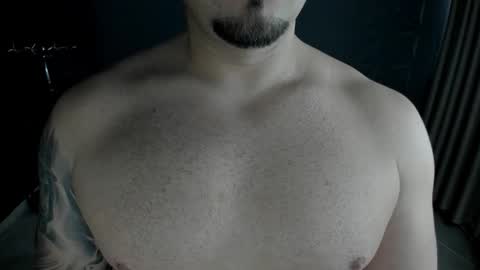 Snapshot of tonywilcoxx chatting on November 2025 06:14:02 AM TonyWilcox online show from November 2025 06:14:02 AM