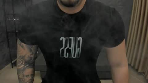 Snapshot of tonywilcoxx chatting on December 2025 05:57:01 AM TonyWilcox online show from December 2025 05:57:01 AM