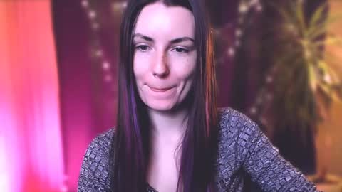 Elizabeth online show from January 2025 08:27:01 PM