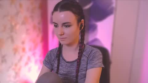 Elizabeth online show from February 2025 04:53:01 PM