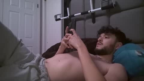 Snapshot of toolittletool chatting on December 2025 01:10:01 AM Toolittletool online show from December 2025 01:10:01 AM