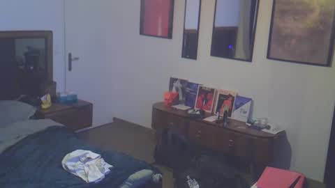 Snapshot of tootsybird69 chatting on April 2026 12:25:02 AM tootsybird69 online show from April 2026 12:25:02 AM