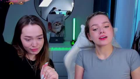 Snapshot of top_twins chatting on March 2026 02:04:02 AM Yara online show from March 2026 02:04:02 AM