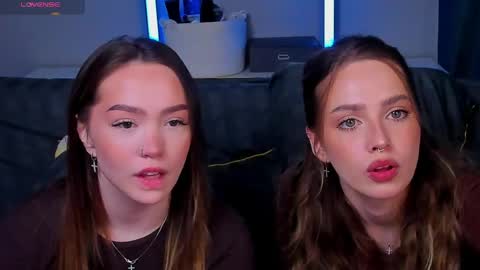 Snapshot of top_twins chatting on April 2026 10:18:02 AM Yara online show from April 2026 10:18:02 AM