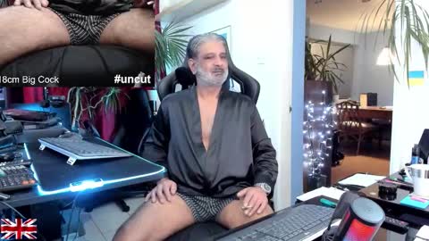 Snapshot of topalphaboss chatting on November 2025 03:10:02 AM topalphaboss online show from November 2025 03:10:02 AM