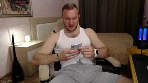 Glebaty online show from April 2026 07:07:02 PM