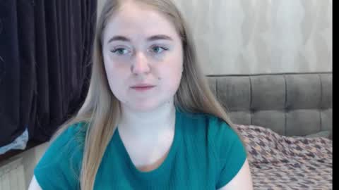 Snapshot of tori_blond chatting on February 2026 06:32:01 AM tori_blond online show from February 2026 06:32:01 AM