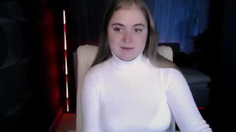 Snapshot of tori_blond chatting on March 2026 06:39:01 AM tori_blond online show from March 2026 06:39:01 AM