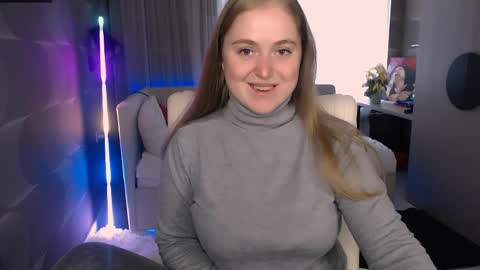 Snapshot of tori_blond chatting on April 2026 05:37:02 AM tori_blond online show from April 2026 05:37:02 AM