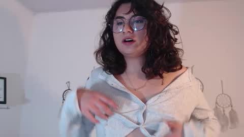 Snapshot of tori_just chatting on October 2025 05:35:02 PM tori_just online show from October 2025 05:35:02 PM