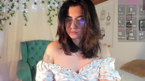 Snapshot of tori_just chatting on July 2026 05:48:02 PM tori_just online show from July 2026 05:48:02 PM