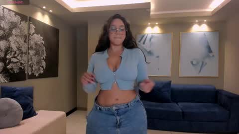 Tori Cross online show from September 2025 02:08:01 PM