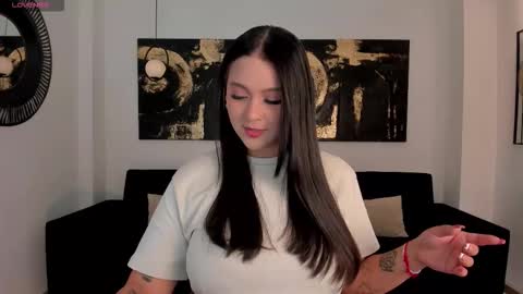 Tori Cross online show from December 2025 01:16:01 PM