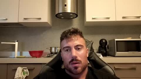 toro_arrapato online show from November 2025 03:01:01 PM