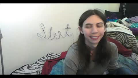 Luna online show from November 2025 02:25:01 AM