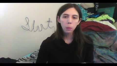 Luna online show from December 2025 09:43:02 PM