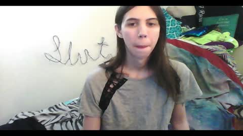 Luna online show from December 2025 09:54:01 PM