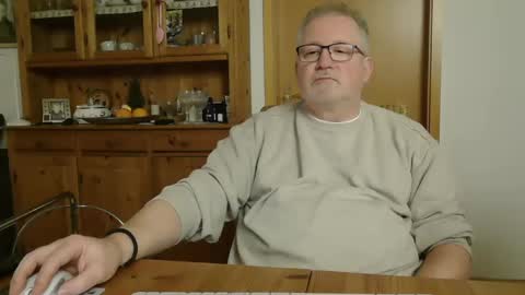 Snapshot of toto758 chatting on January 2025 08:50:01 PM toto758 online show from January 2025 08:50:01 PM