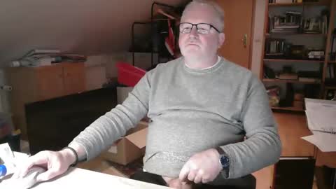 Snapshot of toto758 chatting on November 2025 08:41:01 PM toto758 online show from November 2025 08:41:01 PM