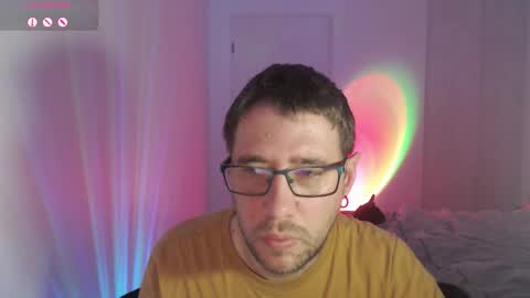 Snapshot of totoclown chatting on October 2025 02:13:01 AM Thomas online show from October 2025 02:13:01 AM