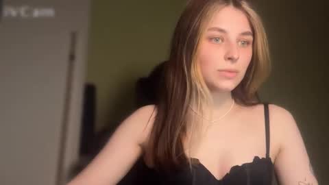 Snapshot of touch_and_run chatting on March 2026 06:11:02 PM touch_and_run online show from March 2026 06:11:02 PM