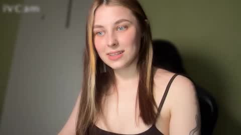 Snapshot of touch_and_run chatting on March 2026 05:03:01 PM touch_and_run online show from March 2026 05:03:01 PM