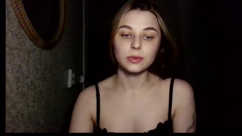 Snapshot of touch_and_run chatting on April 2026 06:14:02 PM touch_and_run online show from April 2026 06:14:02 PM