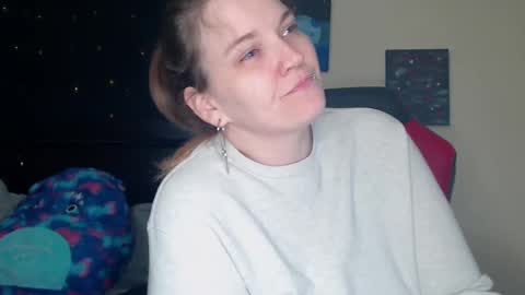 Snapshot of toxiclilly chatting on December 2024 08:59:01 AM Lilly Miss Mistress Goddess Maam Queen Boss online show from December 2024 08:59:01 AM