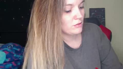 Snapshot of toxiclilly chatting on December 2024 08:22:01 AM Lilly Miss Mistress Goddess Maam Queen Boss online show from December 2024 08:22:01 AM