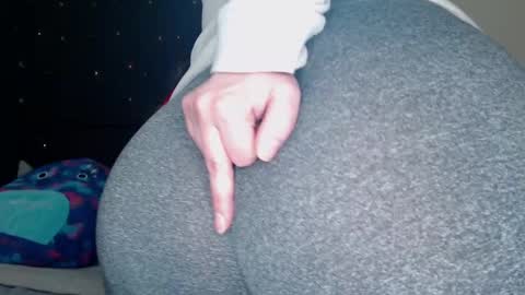 Snapshot of toxiclilly chatting on December 2024 12:23:01 PM Lilly Miss Mistress Goddess Maam Queen Boss online show from December 2024 12:23:01 PM