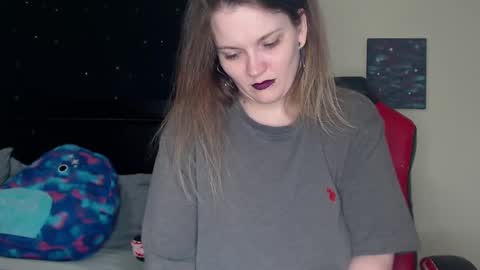 Snapshot of toxiclilly chatting on January 2025 09:10:02 AM Lilly Miss Mistress Goddess Maam Queen Boss online show from January 2025 09:10:02 AM