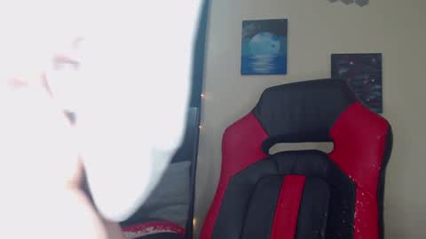 Snapshot of toxiclilly chatting on January 2025 11:23:02 AM Lilly Miss Mistress Goddess Maam Queen Boss online show from January 2025 11:23:02 AM