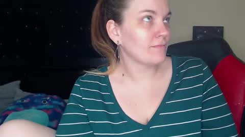 Snapshot of toxiclilly chatting on March 2025 07:54:02 AM Lilly Miss Mistress Goddess Maam Queen Boss online show from March 2025 07:54:02 AM