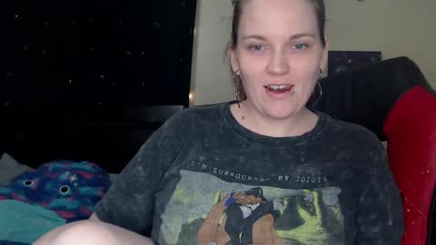 Snapshot of toxiclilly chatting on March 2025 05:28:02 PM Lilly Miss Mistress Goddess Maam Queen Boss online show from March 2025 05:28:02 PM