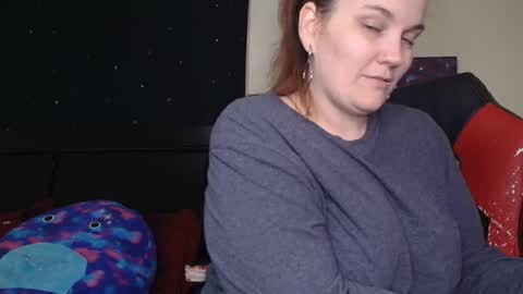 Snapshot of toxiclilly chatting on October 2025 07:40:02 AM Lilly Miss Mistress Goddess Maam Queen Boss online show from October 2025 07:40:02 AM