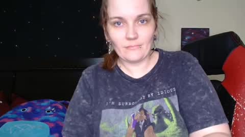 Snapshot of toxiclilly chatting on December 2025 08:45:01 AM Lilly Miss Mistress Goddess Maam Queen Boss online show from December 2025 08:45:01 AM