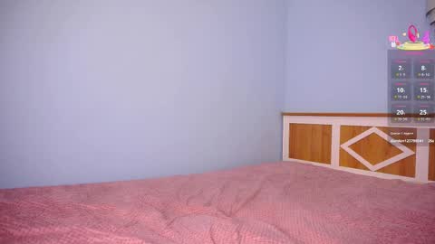 Snapshot of traciblow chatting on November 2025 01:45:01 PM Rebeca online show from November 2025 01:45:01 PM