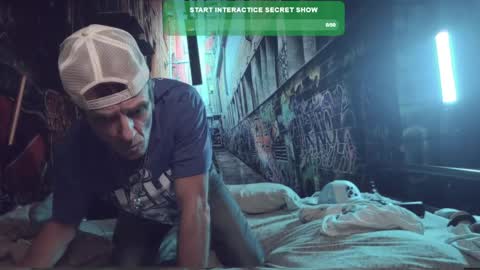 Snapshot of trailer_made chatting on December 2024 01:50:01 AM Ethan Nash online show from December 2024 01:50:01 AM