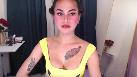 Snapshot of transgoddessselena chatting on May 2026 08:44:02 AM Selena the real cummer online show from May 2026 08:44:02 AM