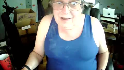 Snapshot of transmtfhello chatting on May 2026 07:09:02 PM Peter online show from May 2026 07:09:02 PM